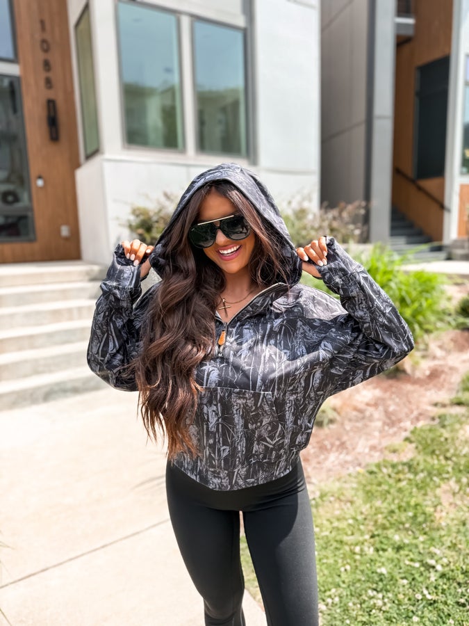 Summer Quarter Zip Pullover in Blackout Dark Camo