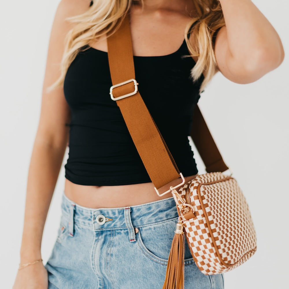 Woven Willow Camera Crossbody Bag Wholesale-Crossbody Bag-Pretty Simple